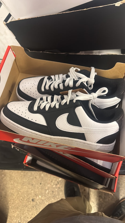 Nike Sneakers 9 Black and White
