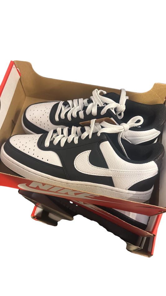 Nike Sneakers 9 Black and White