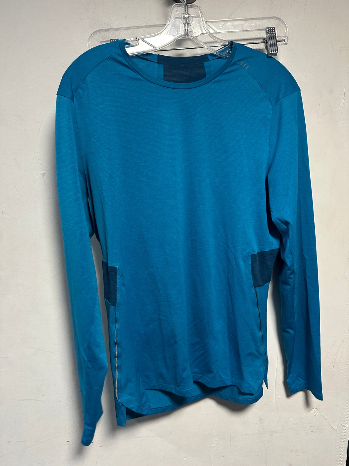 Lululemon Long sleeve M Blue
